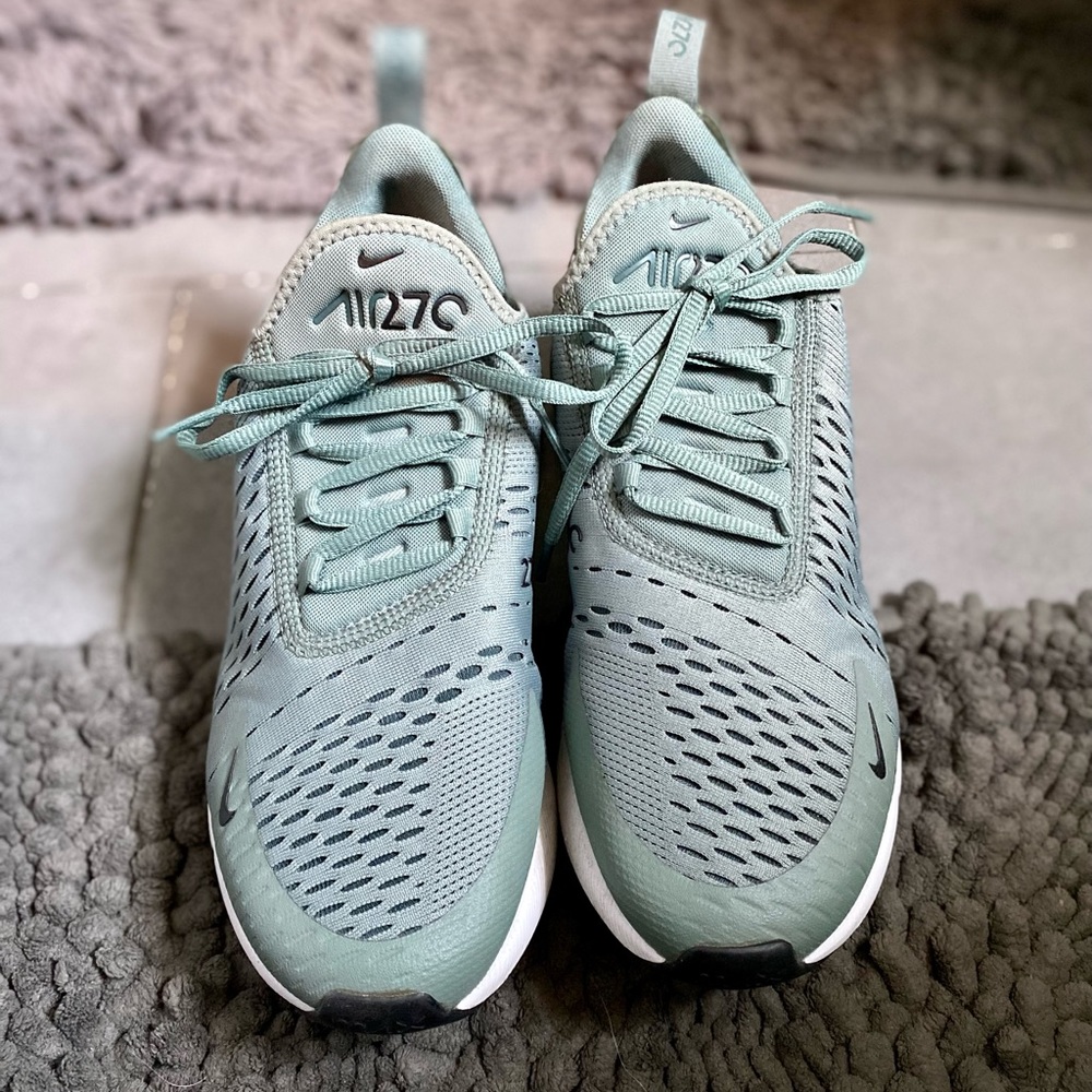 Nike Air Max 270